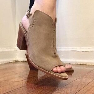 Frye‎ Courtney Suede Leather Peep Toe Stacked Heel